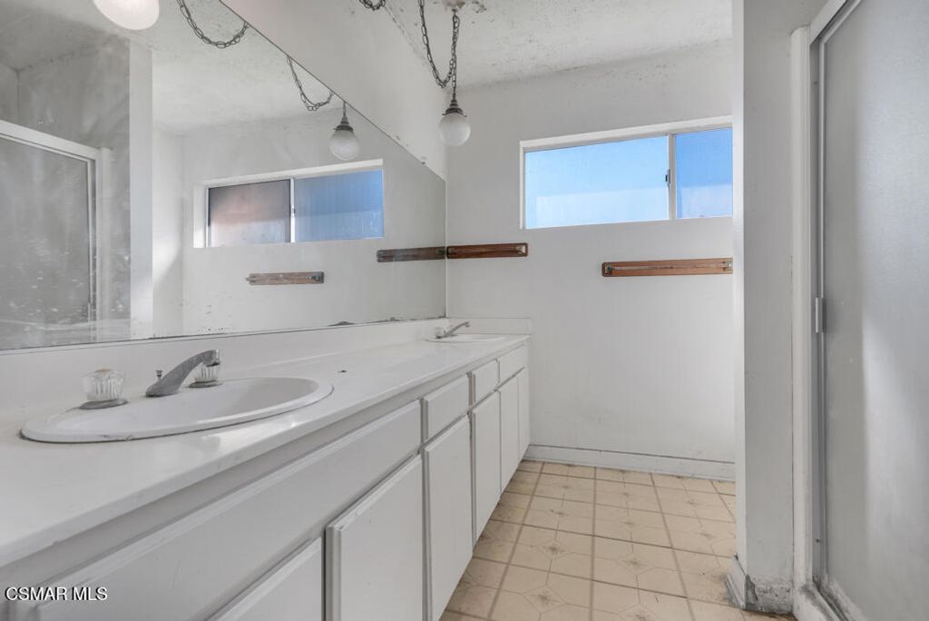 Image 22 of property listing at 2103 Euclid Avenue, Camarillo, CA 93010