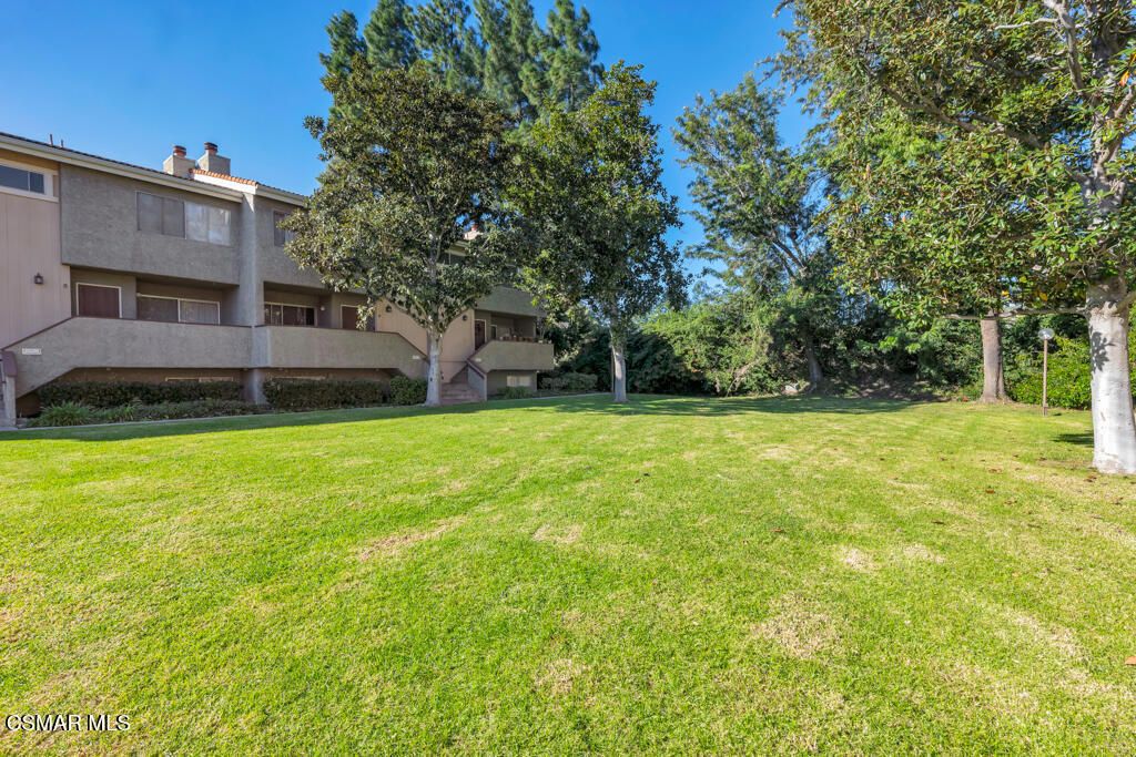 Image 27 of property listing at 2103 Euclid Avenue, Camarillo, CA 93010