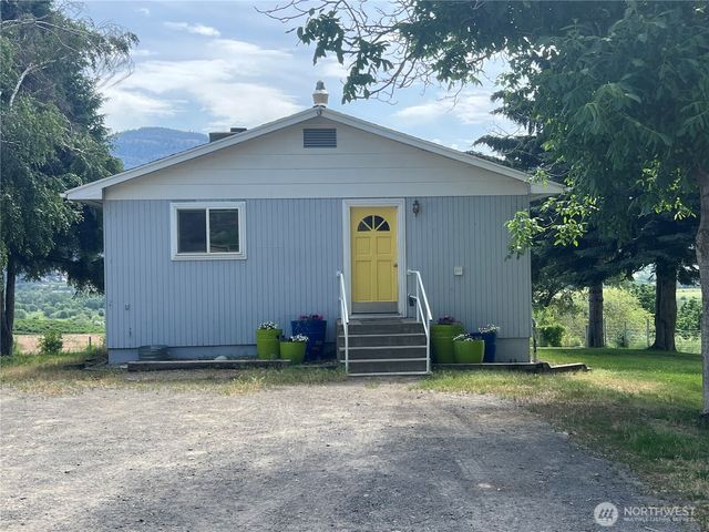 81 B Golden Road, Oroville, WA 98844