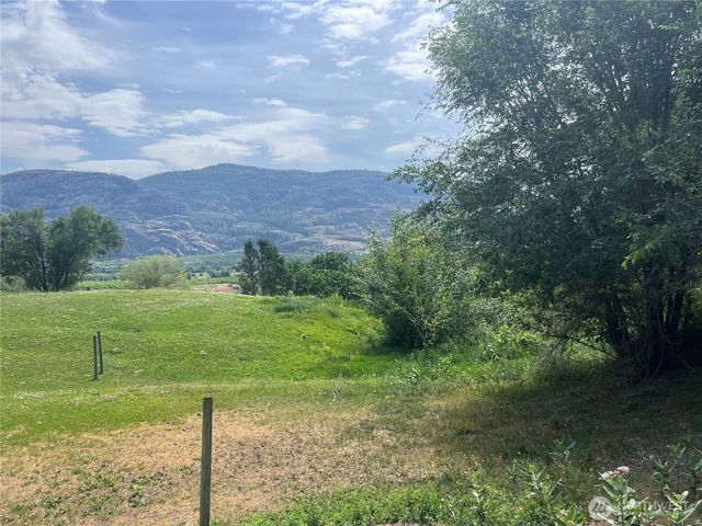 81 B Golden Road, Oroville, WA 98844