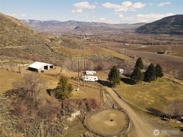 81 B Golden Road, Oroville, WA 98844