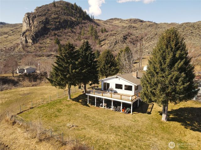 81 B Golden Road, Oroville, WA 98844