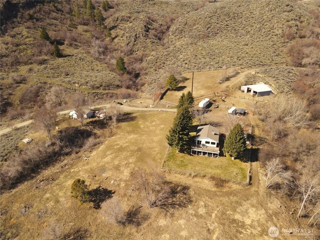 81 B Golden Road, Oroville, WA 98844