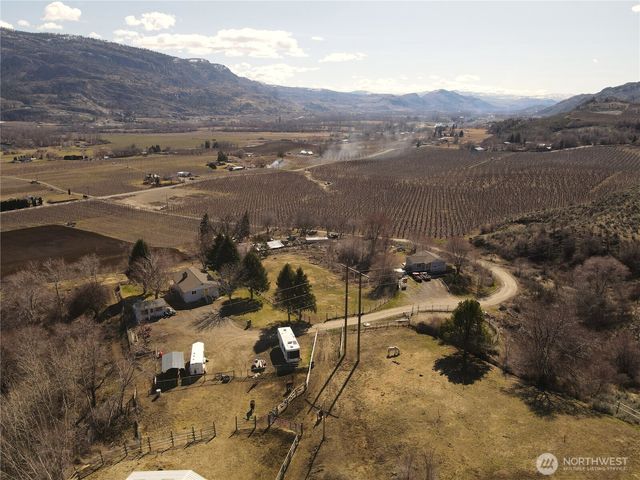 81 B Golden Road, Oroville, WA 98844