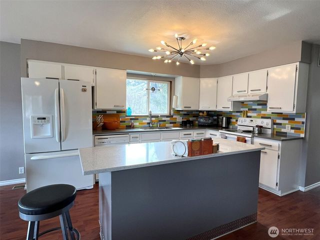 81 B Golden Road, Oroville, WA 98844