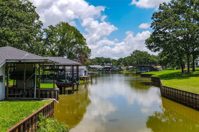 49 Sunset Boulevard, Malakoff, TX 75148