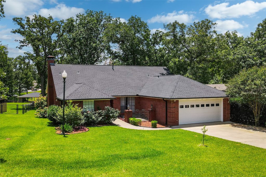 49 Sunset Boulevard, Malakoff, TX 75148