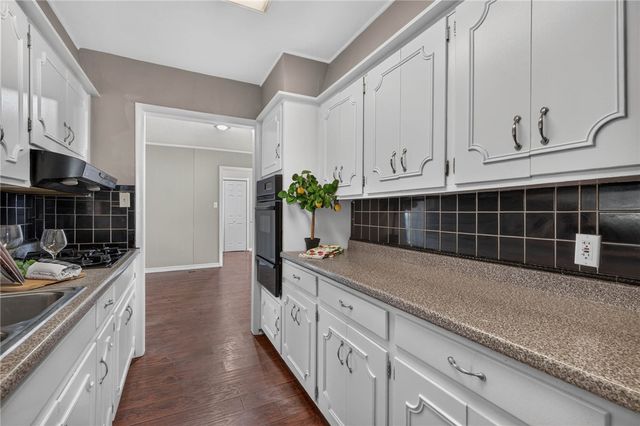 1 Old Greenwood Lane, Fort Smith, AR 72903