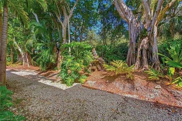 3965 Deer Crossing CT 103, Naples, FL 34114