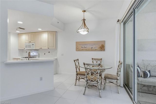 3965 Deer Crossing CT 103, Naples, FL 34114