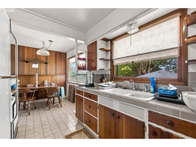 15205 Se LEE Ave, Milwaukie, OR 97267