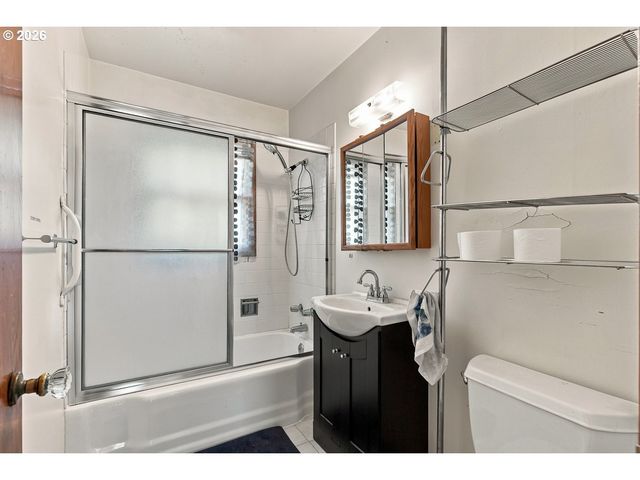 15205 Se LEE Ave, Milwaukie, OR 97267