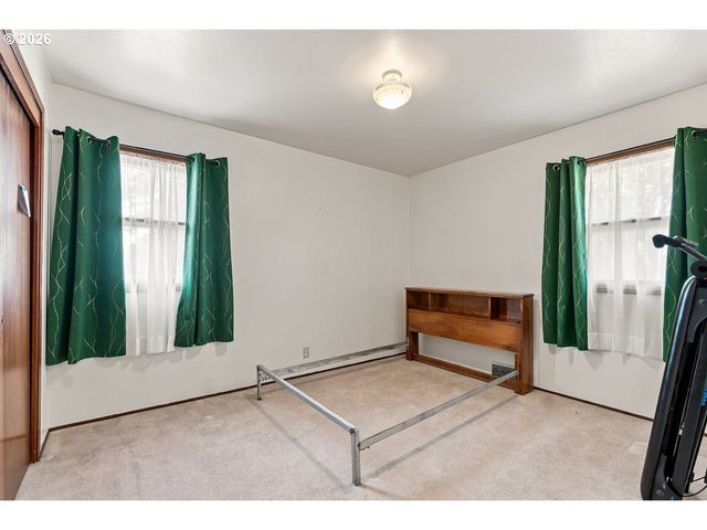 15205 Se LEE Ave, Milwaukie, OR 97267