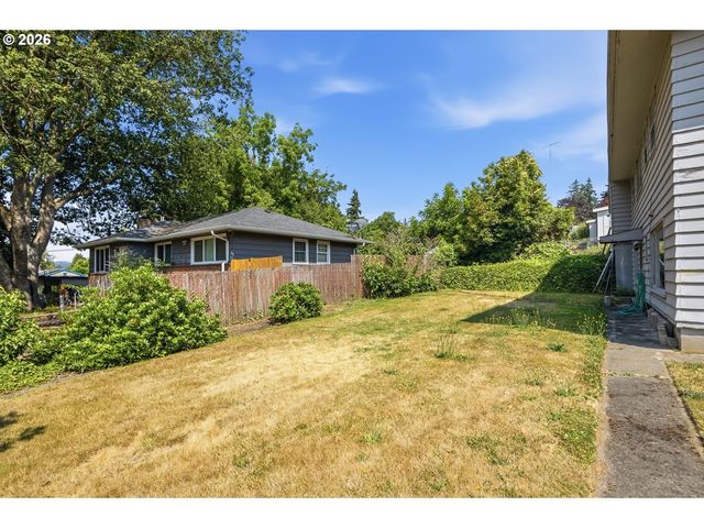 15205 Se LEE Ave, Milwaukie, OR 97267