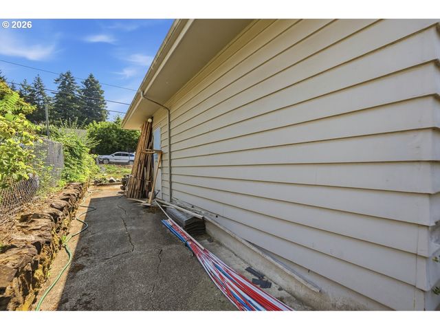 15205 Se LEE Ave, Milwaukie, OR 97267