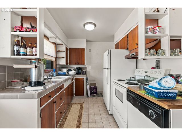 15205 Se LEE Ave, Milwaukie, OR 97267