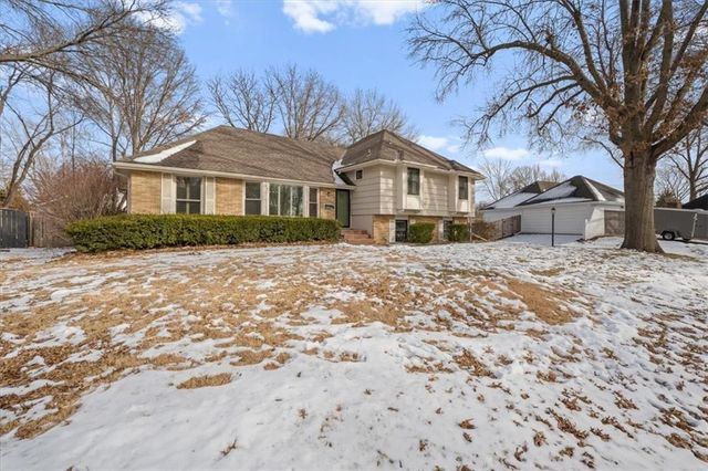 1404 SW Charleston Avenue, Lee's Summit, MO 64081