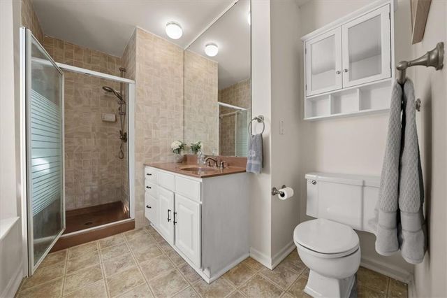 1404 SW Charleston Avenue, Lee's Summit, MO 64081