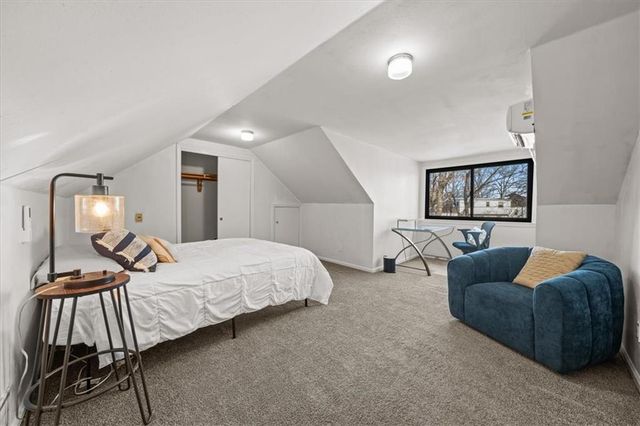 1404 SW Charleston Avenue, Lee's Summit, MO 64081