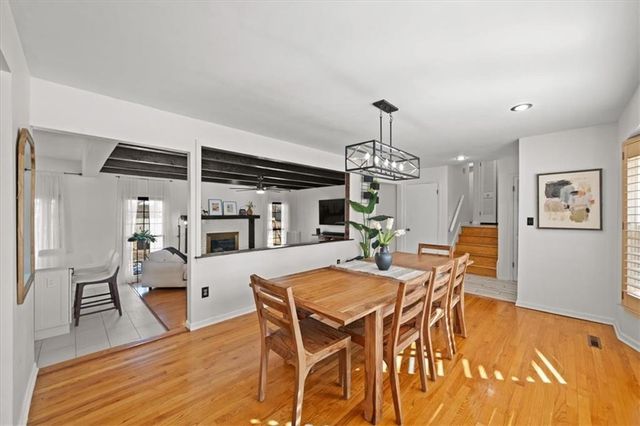 1404 SW Charleston Avenue, Lee's Summit, MO 64081