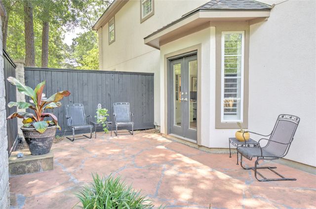 15508 Crown Oaks Drive, Montgomery, TX 77316