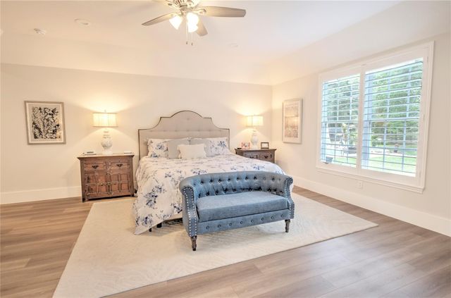 15508 Crown Oaks Drive, Montgomery, TX 77316