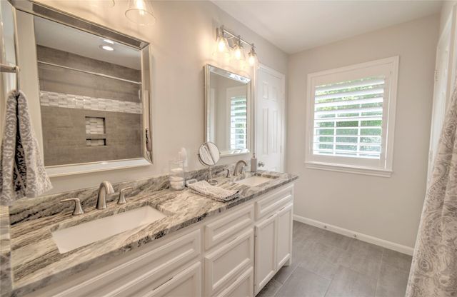 15508 Crown Oaks Drive, Montgomery, TX 77316