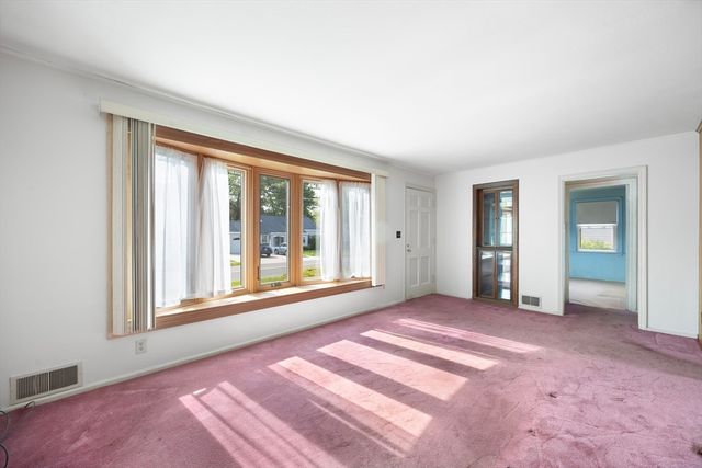 14 Hillside Avenue, South Hadley, MA 01075