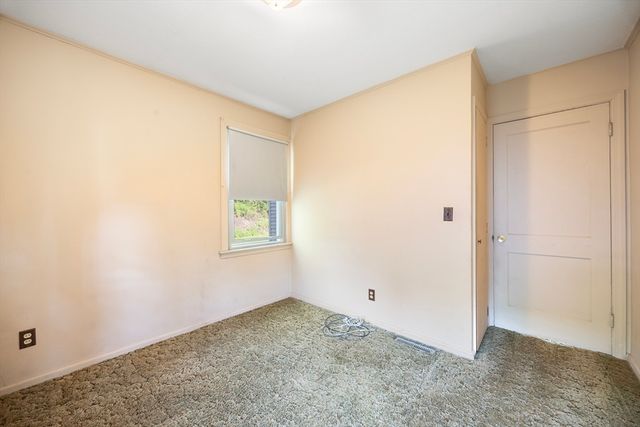 14 Hillside Avenue, South Hadley, MA 01075