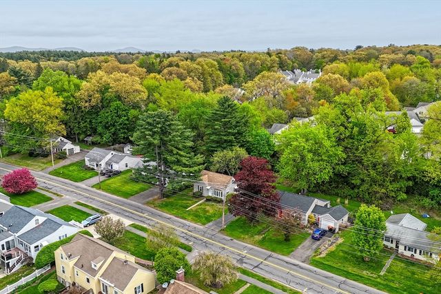 14 Hillside Avenue, South Hadley, MA 01075