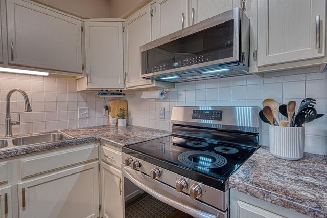7888 Meadow Lane, Newburgh, IN 47630