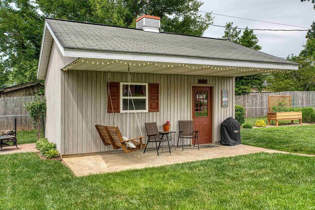 7888 Meadow Lane, Newburgh, IN 47630