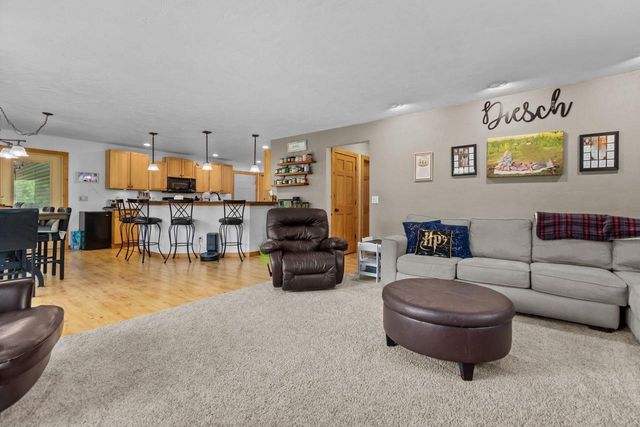 218 EMILY WAY, Hortonville, WI 54944