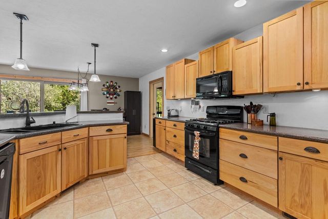 218 EMILY WAY, Hortonville, WI 54944