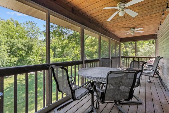 218 EMILY WAY, Hortonville, WI 54944