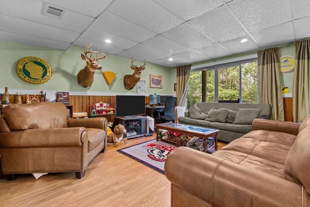 218 EMILY WAY, Hortonville, WI 54944