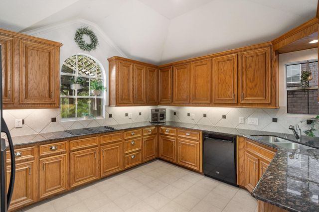 2429 Baycrest Drive, Houston, TX 77058