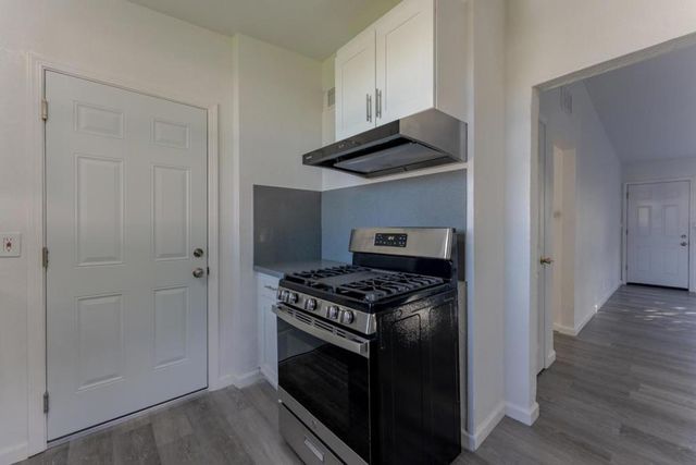 2656 Gonzaga Street, East Palo Alto, CA 94303