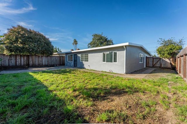 2656 Gonzaga Street, East Palo Alto, CA 94303