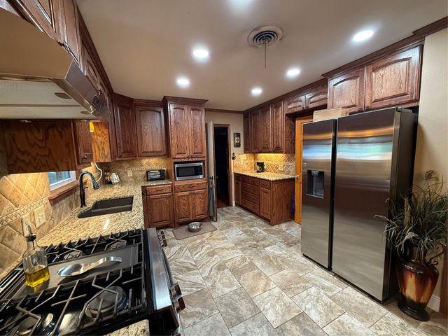 924 Poleman Road, Shreveport, LA 71107