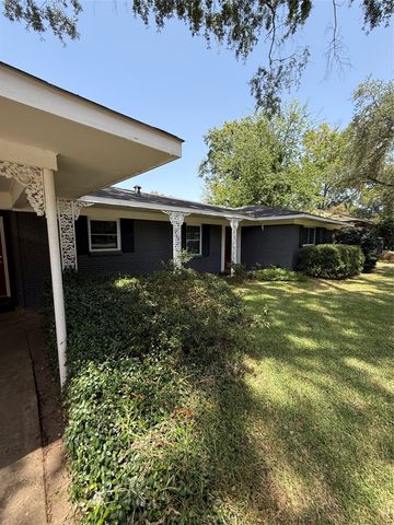 924 Poleman Road, Shreveport, LA 71107