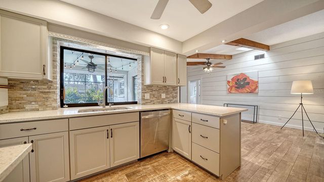 2291 PINE VIEW CIRCLE, Sarasota, FL 34231