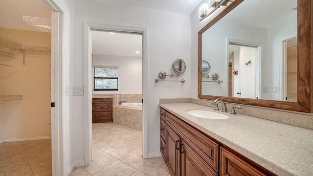 2291 PINE VIEW CIRCLE, Sarasota, FL 34231