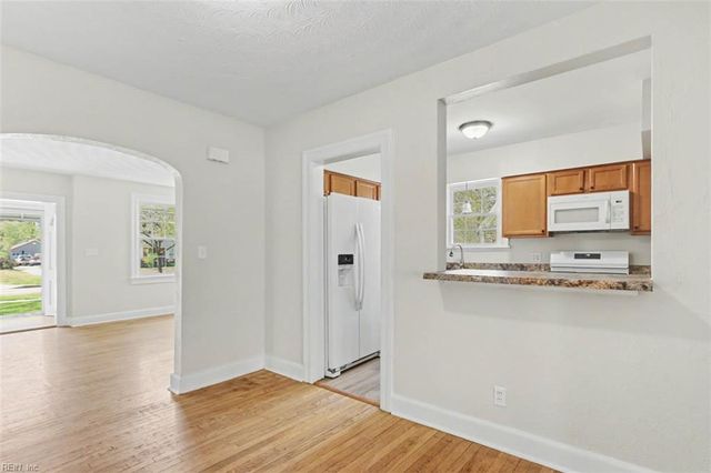 1918 E Bayview BLVD, Norfolk, VA 23503