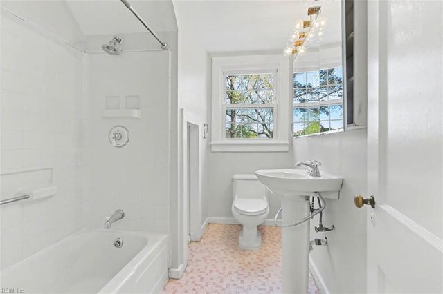 1918 E Bayview BLVD, Norfolk, VA 23503