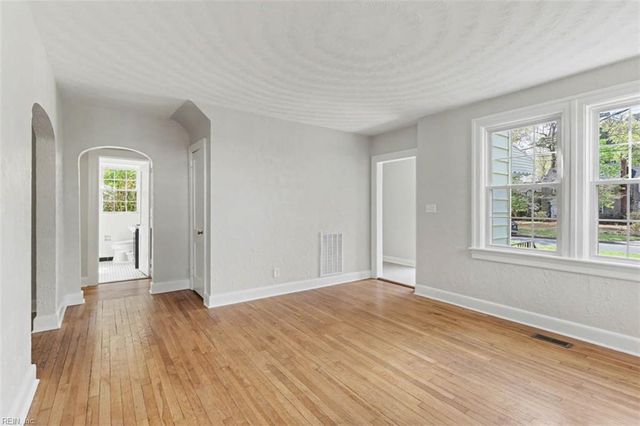 1918 E Bayview BLVD, Norfolk, VA 23503