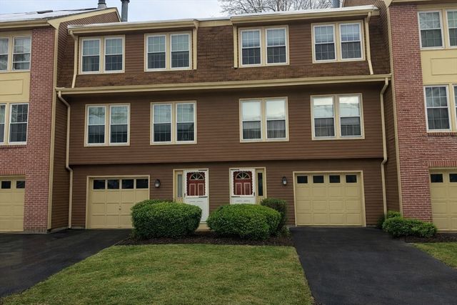 128 Heritage Dr 128, Tewksbury, MA 01876