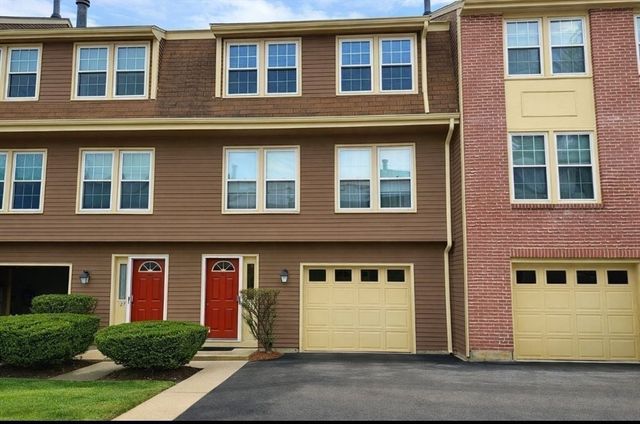 128 Heritage Dr 128, Tewksbury, MA 01876