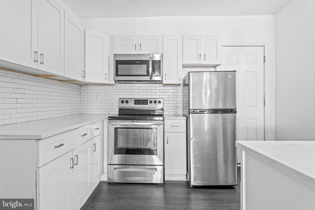 5427 RIDGEWOOD ST, Philadelphia, PA 19143