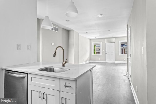 5427 RIDGEWOOD ST, Philadelphia, PA 19143